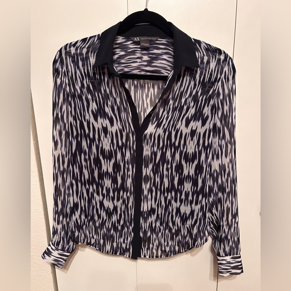 Elegant dark blue and White Patterned Blouse